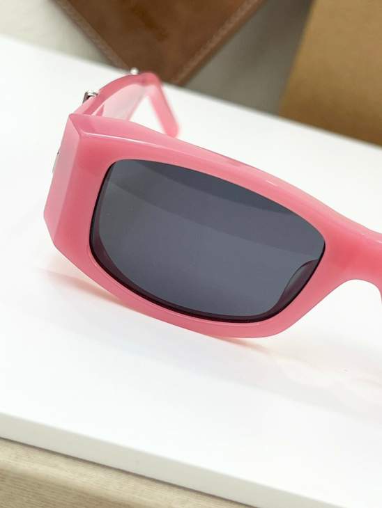 Picture of Palm Angels Sunglasses _SKUfw66066859fw